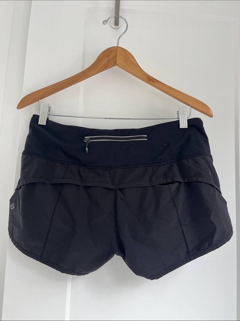 Lululemon Speed Up Shorts Black 6 - Picture 3 of 9